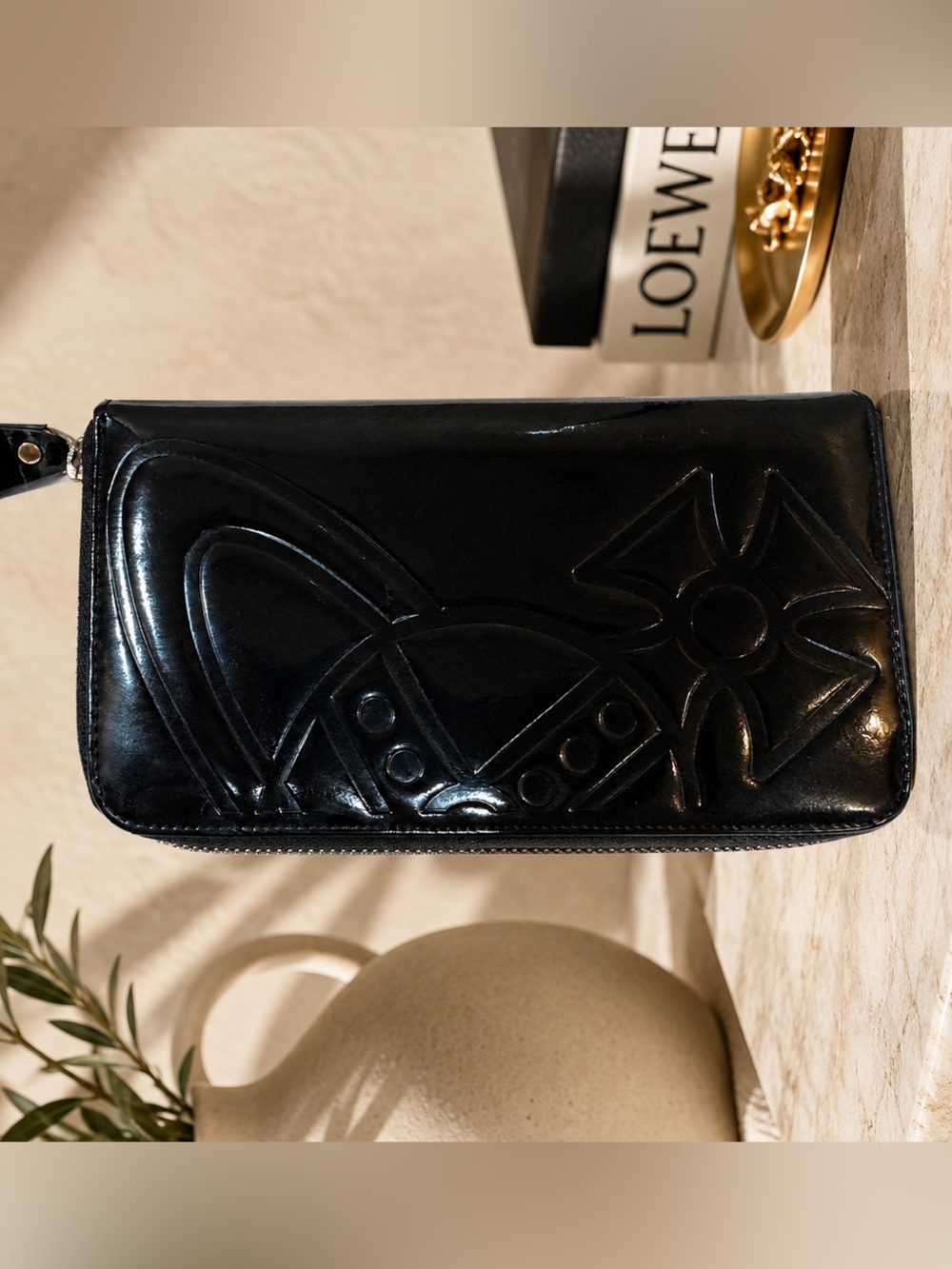 Vivienne Westwood Orb Embossed Patent Leather Zip Wallet - Picture 1 of 16